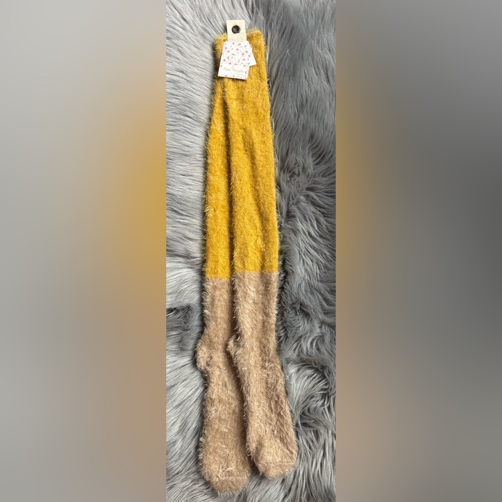 Free People Over The Knee Fuzzy Two Tone Knit Socks Tan Yellow Furry